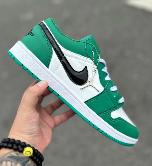 Air Jordan Low  (Verde e Branco)