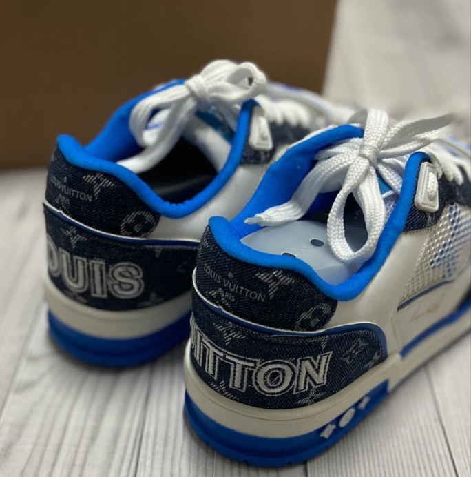 Louis Vuitton Trainer (Branco e Azul Velcro)